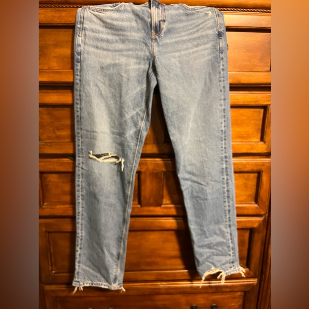 American Eagle ‘90s Straight Classic Blue; Size 2